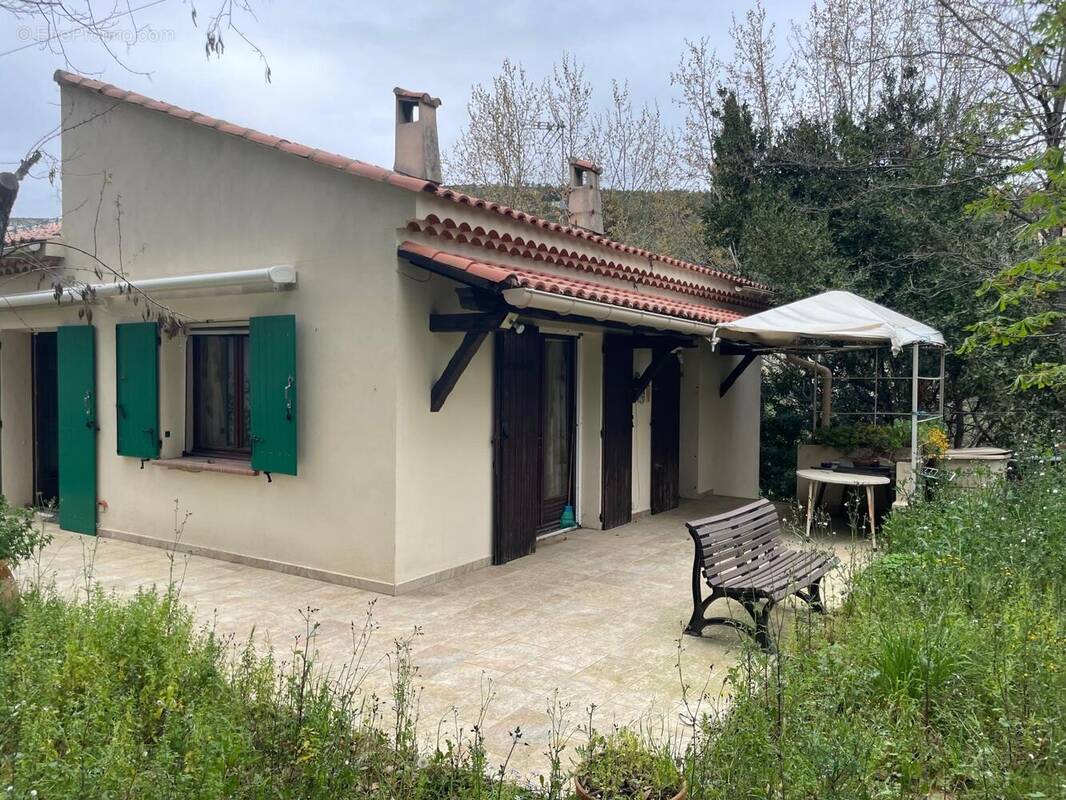 Photo 1 - Maison à ROQUEVAIRE