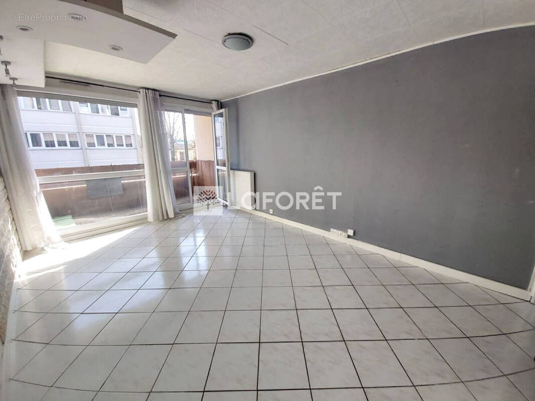 Appartement à VILLEMOMBLE