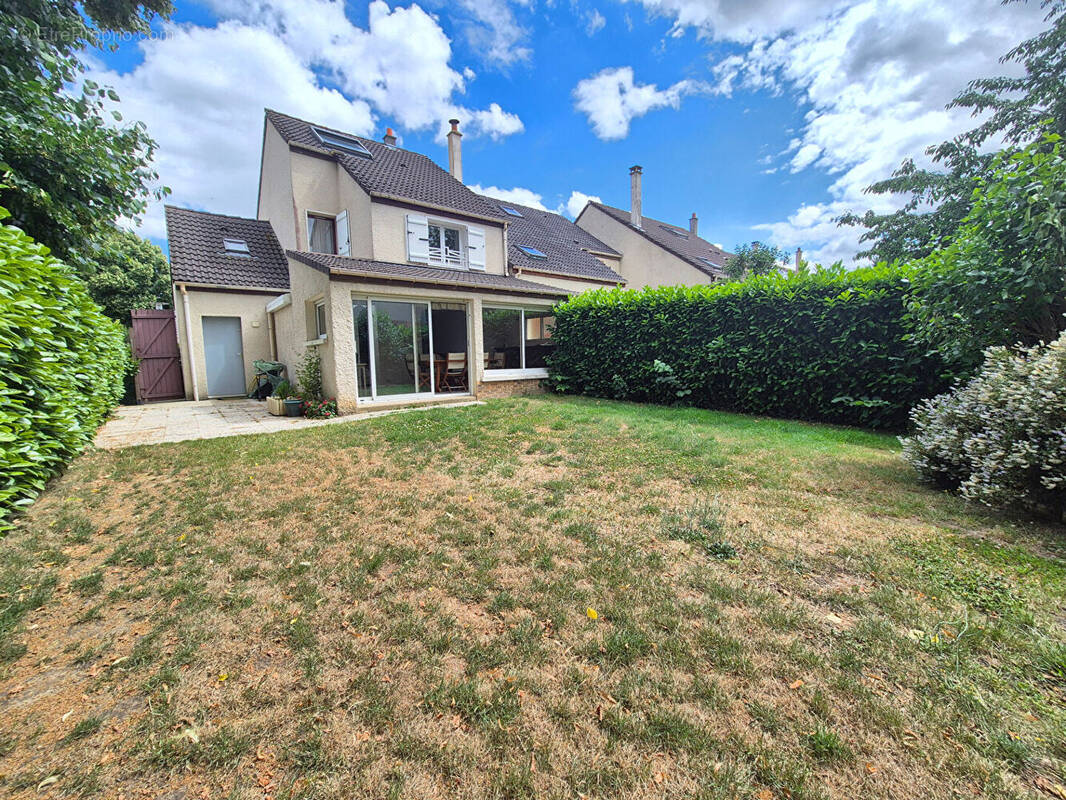 Maison à MONTIGNY-LE-BRETONNEUX