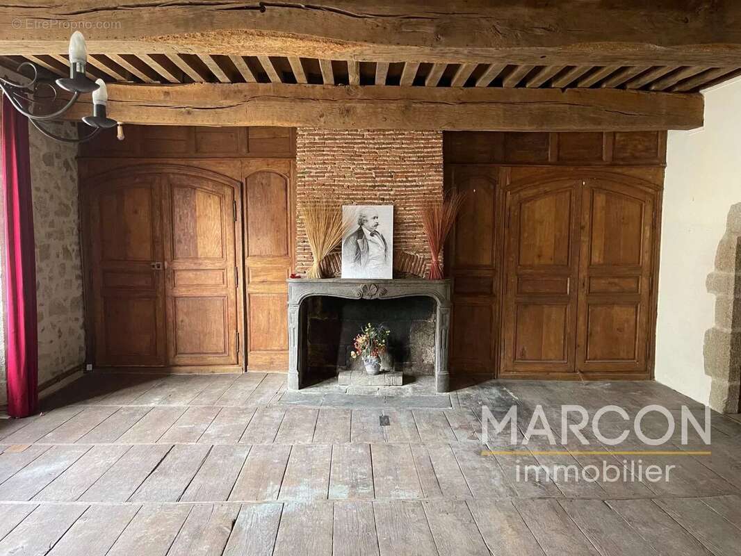 Maison à AUBUSSON
