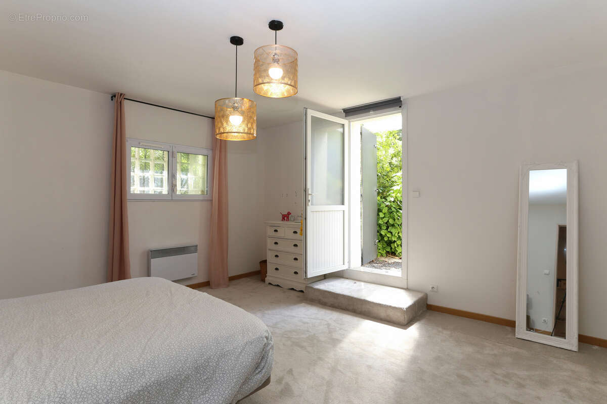 Maison à MORAINVILLIERS