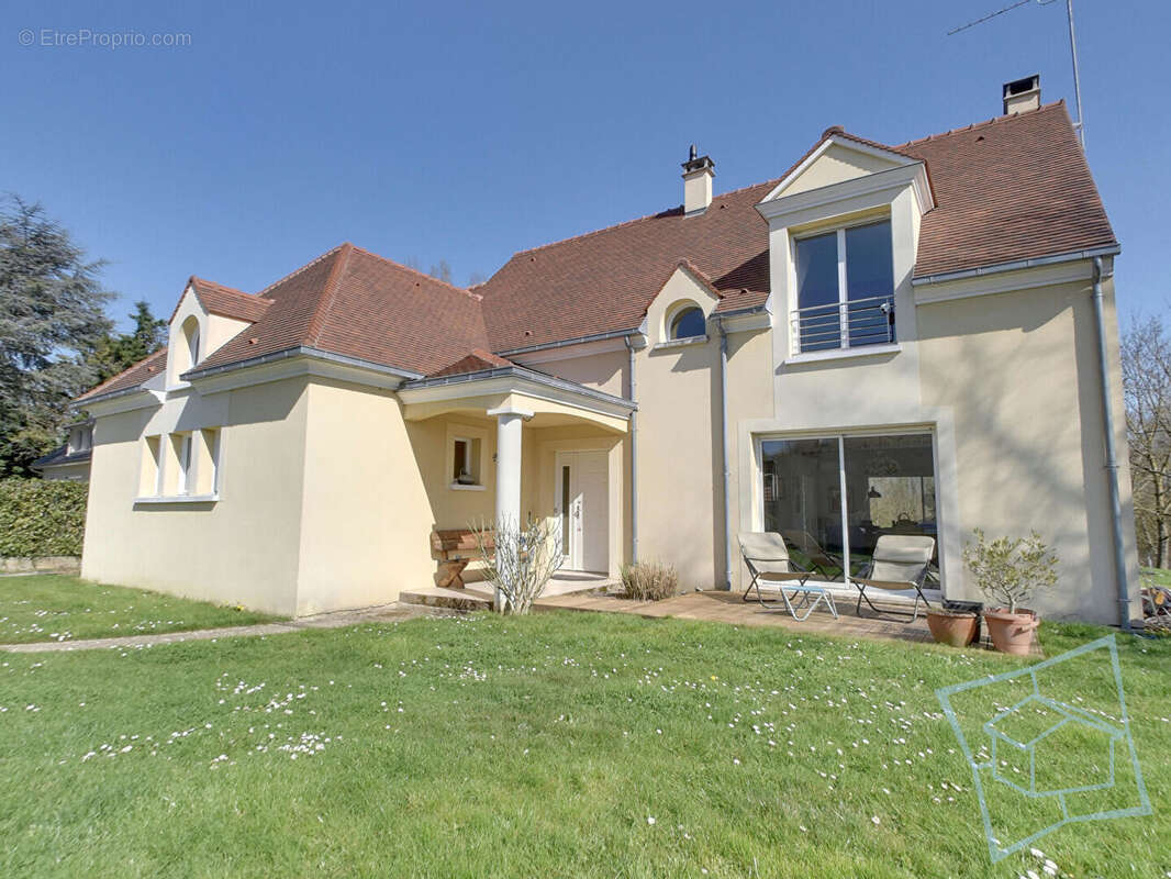 Maison à LIMOURS