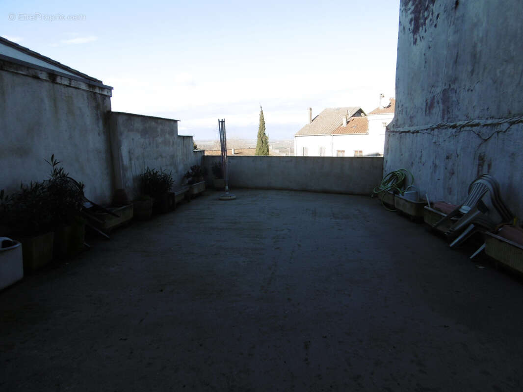 Maison à MONCLAR