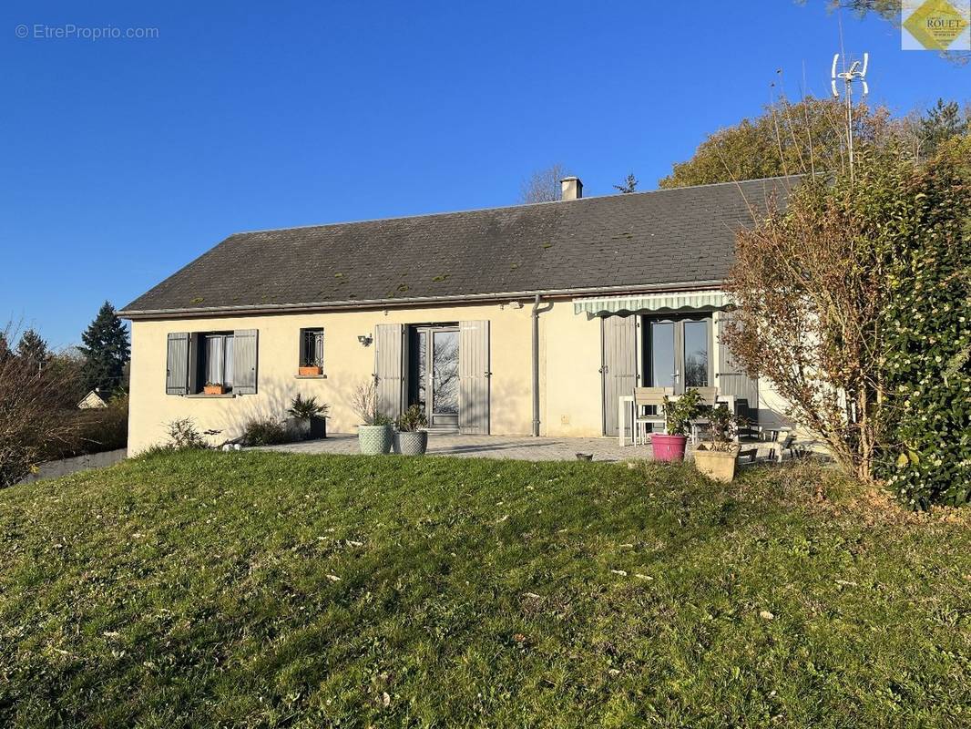 Maison à YZEURES-SUR-CREUSE