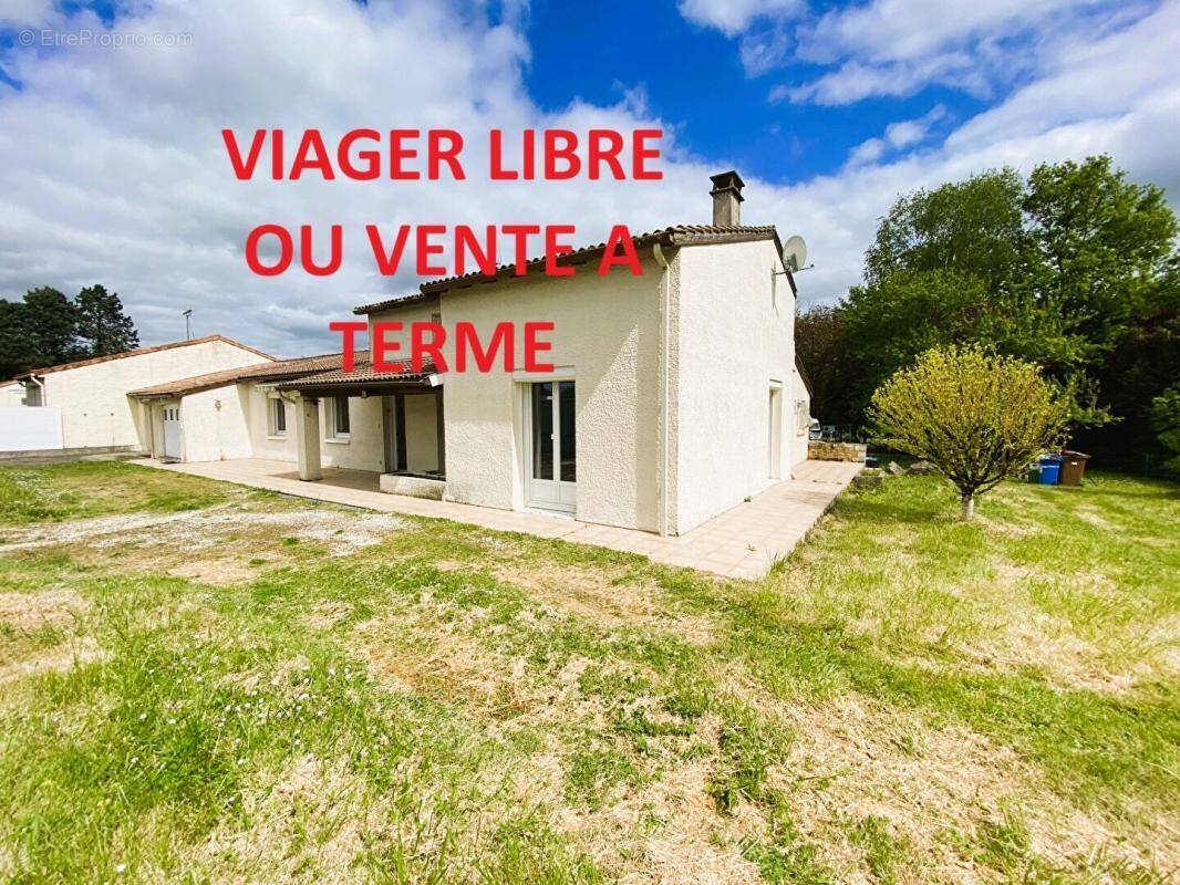 Maison à SAINTES