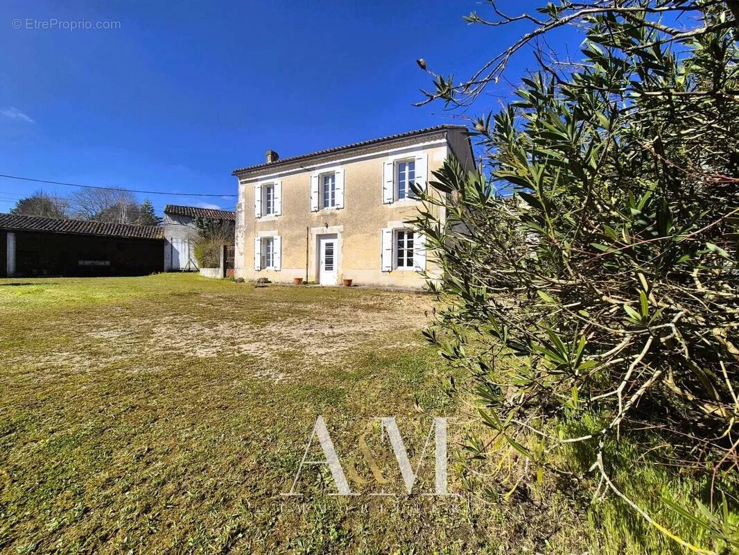 Maison à SAINT-SATURNIN