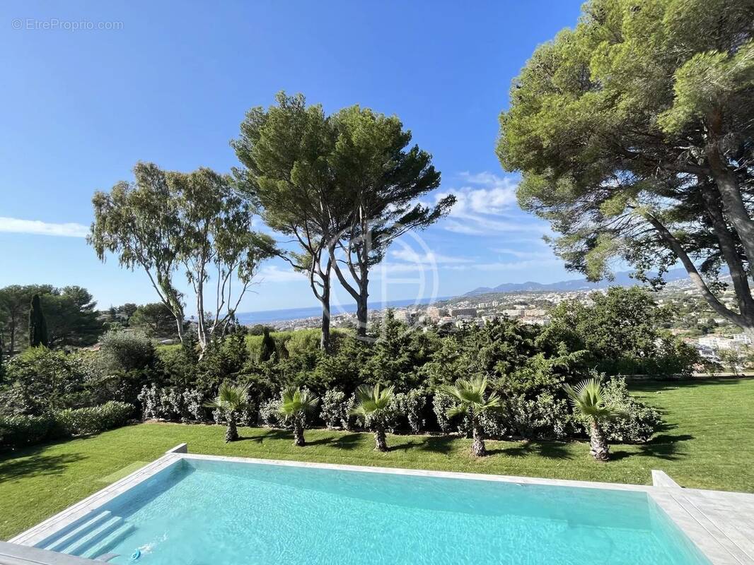 Maison à MOUGINS