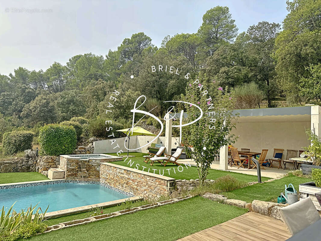Maison à LORGUES