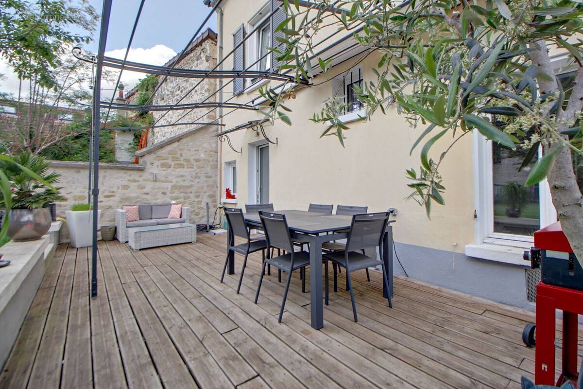 Maison à VERNEUIL-SUR-SEINE