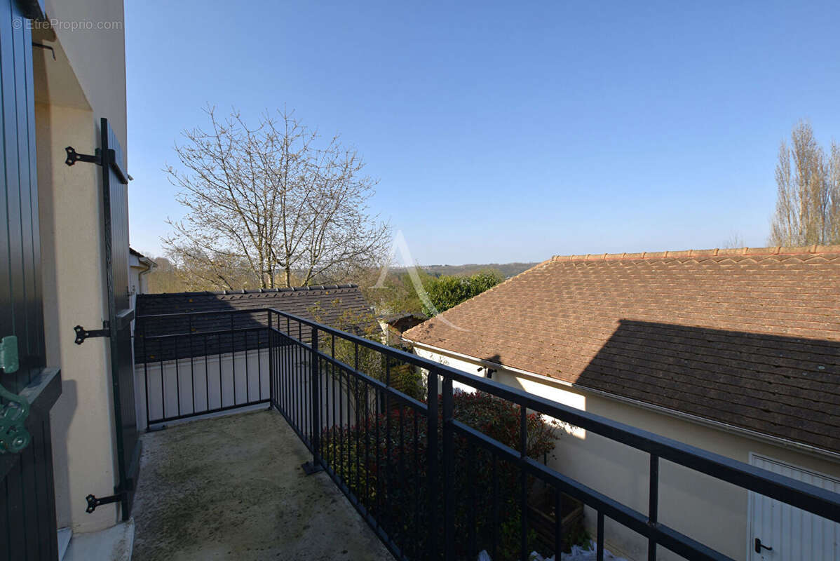 Appartement à COMBS-LA-VILLE