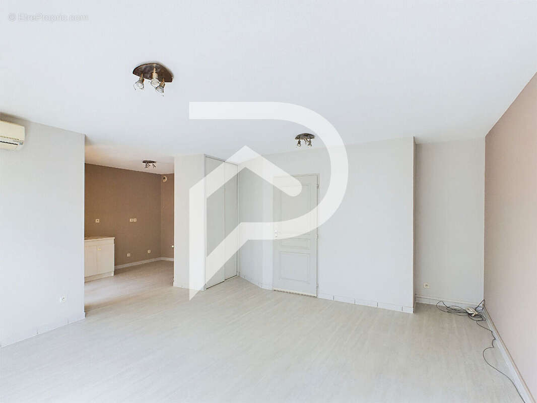 Appartement à BOURG-LES-VALENCE