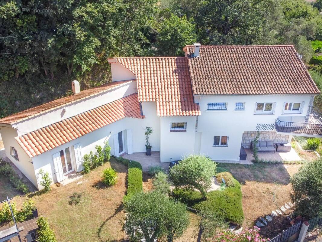 Maison à COLOMARS