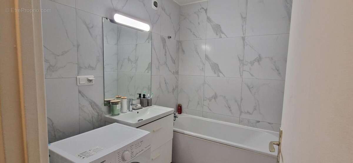 Appartement à PARIS-19E