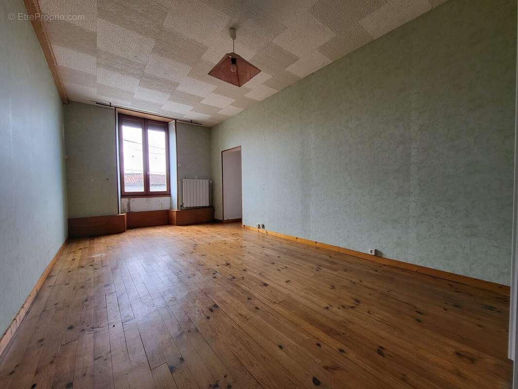 Maison à VARAIZE