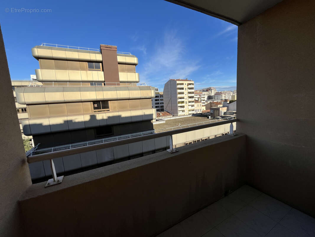 Appartement à MARSEILLE-8E