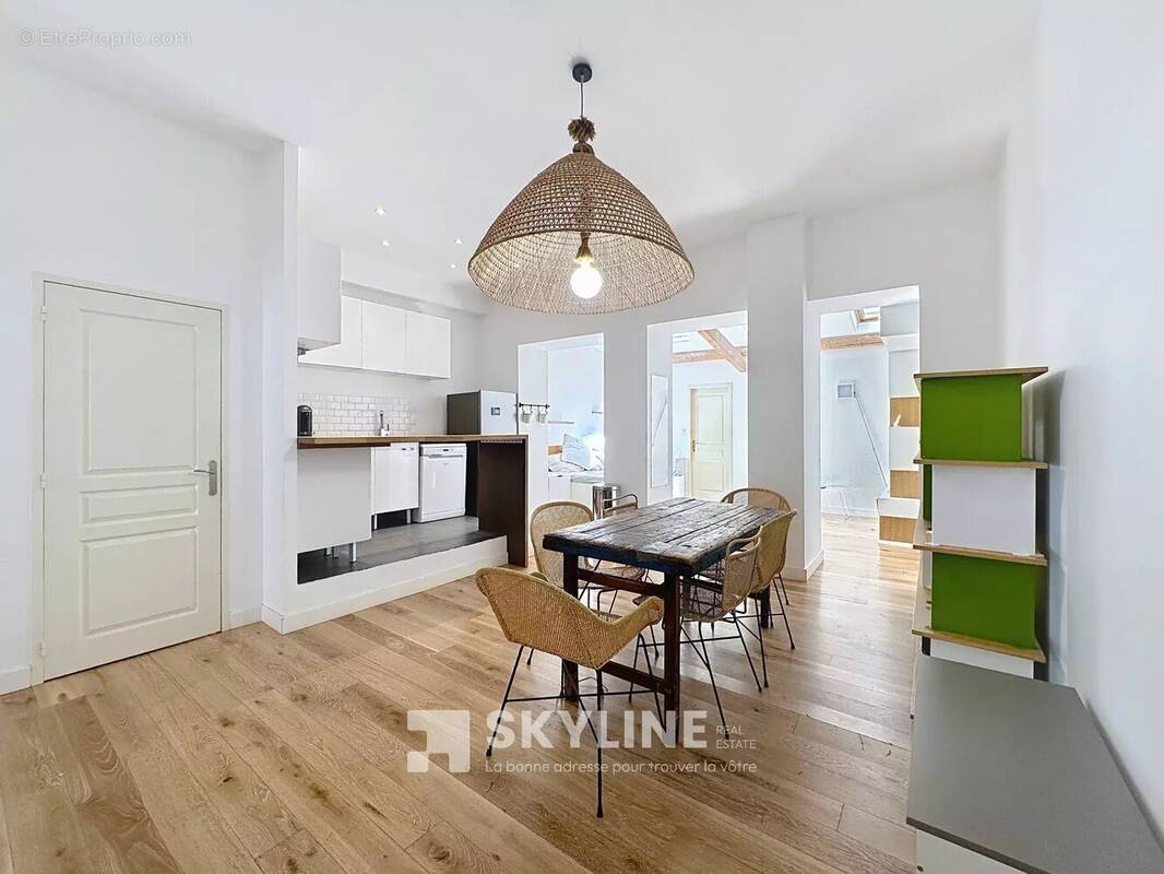 Appartement à MARSEILLE-7E