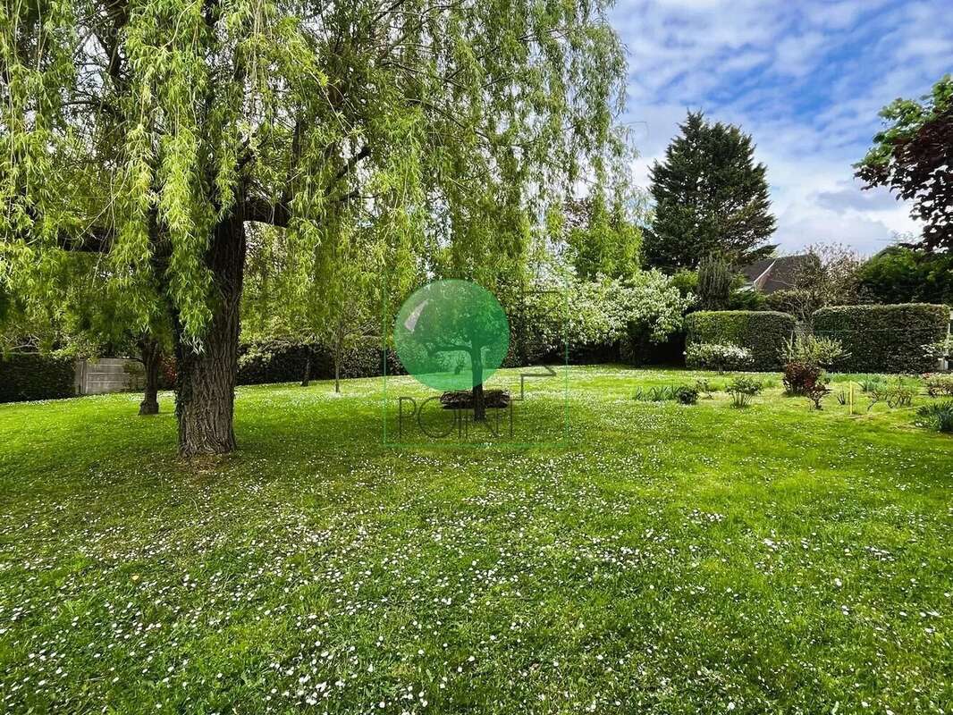 Terrain à SAINTRY-SUR-SEINE