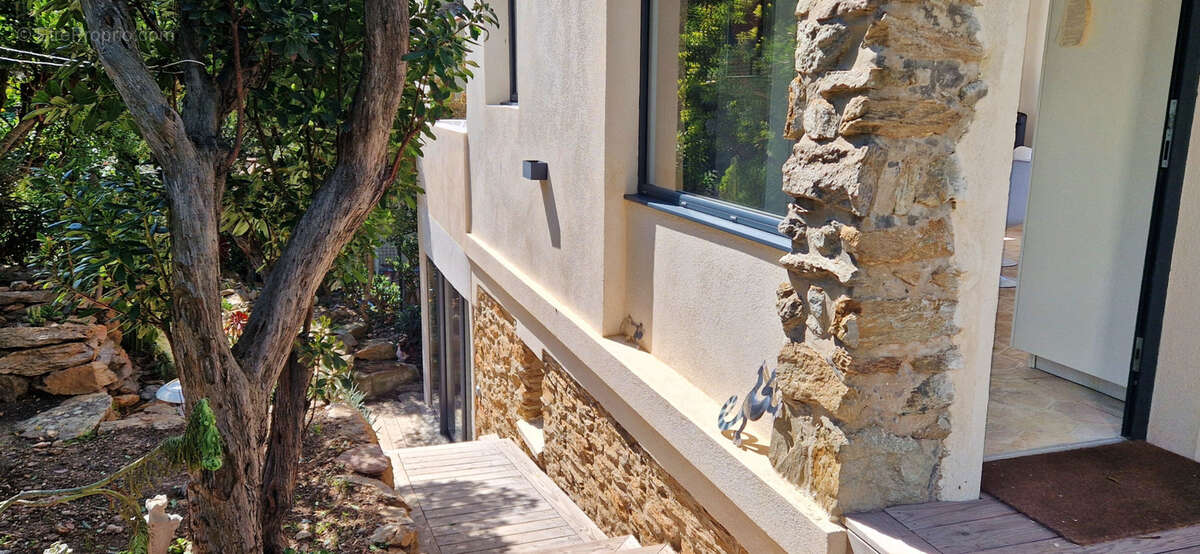 Maison à HYERES