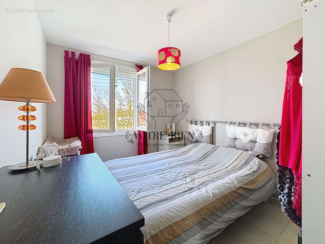 Appartement à VINON-SUR-VERDON