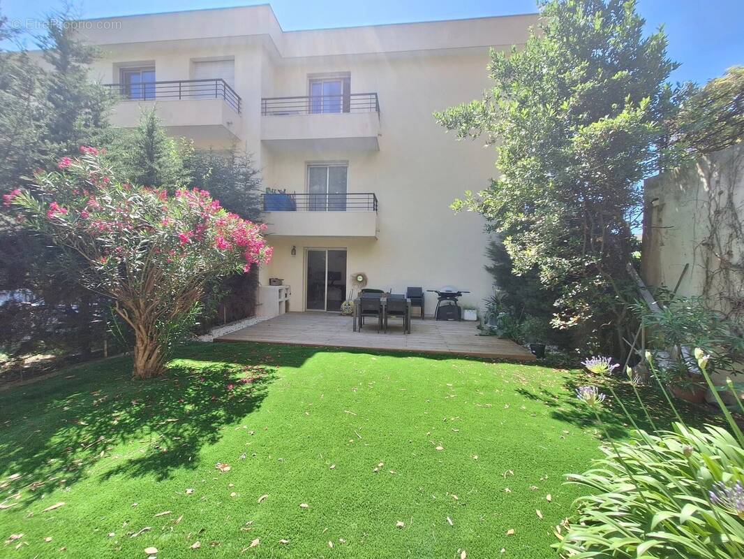 Appartement à VENCE