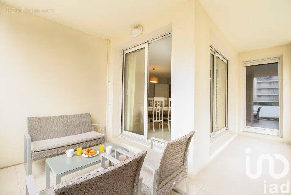 Photo 1 - Appartement à MARSEILLE-3E