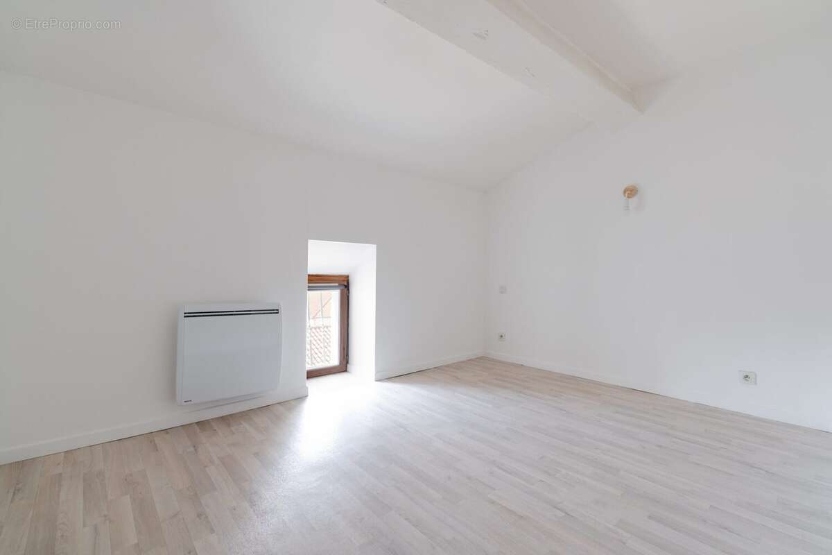 Chambre 1 - Appartement à NARBONNE