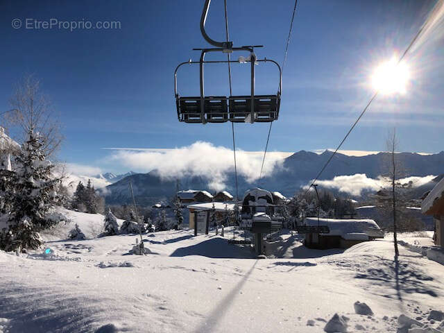 Appartement à LE CHATEL