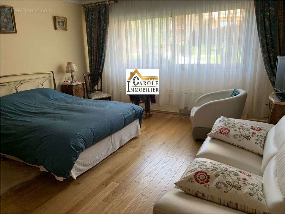 Appartement à MANDELIEU-LA-NAPOULE