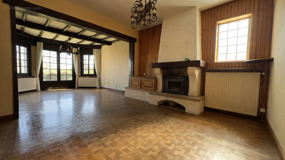 Maison à AIX-NOULETTE