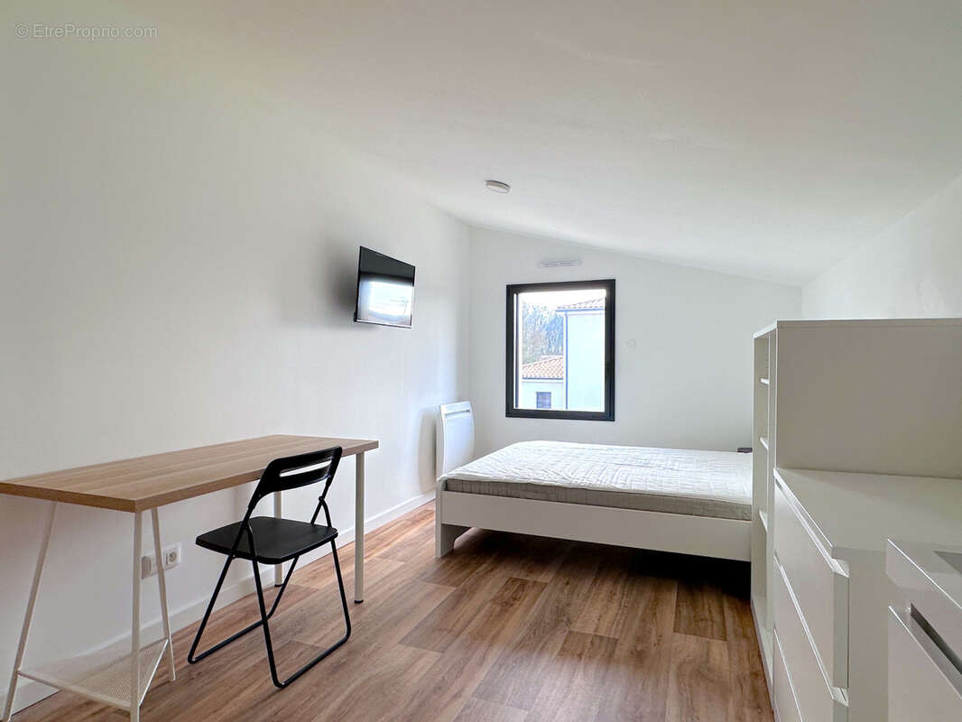 Appartement à MIGNALOUX-BEAUVOIR
