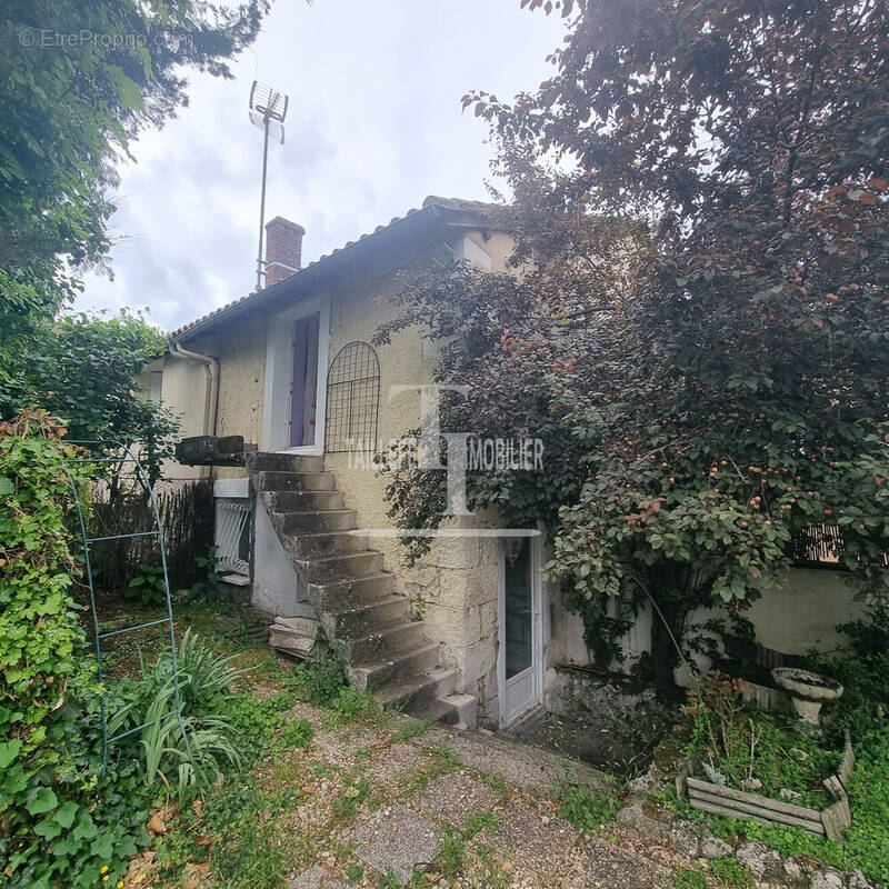 Maison à SAINT-ASTIER