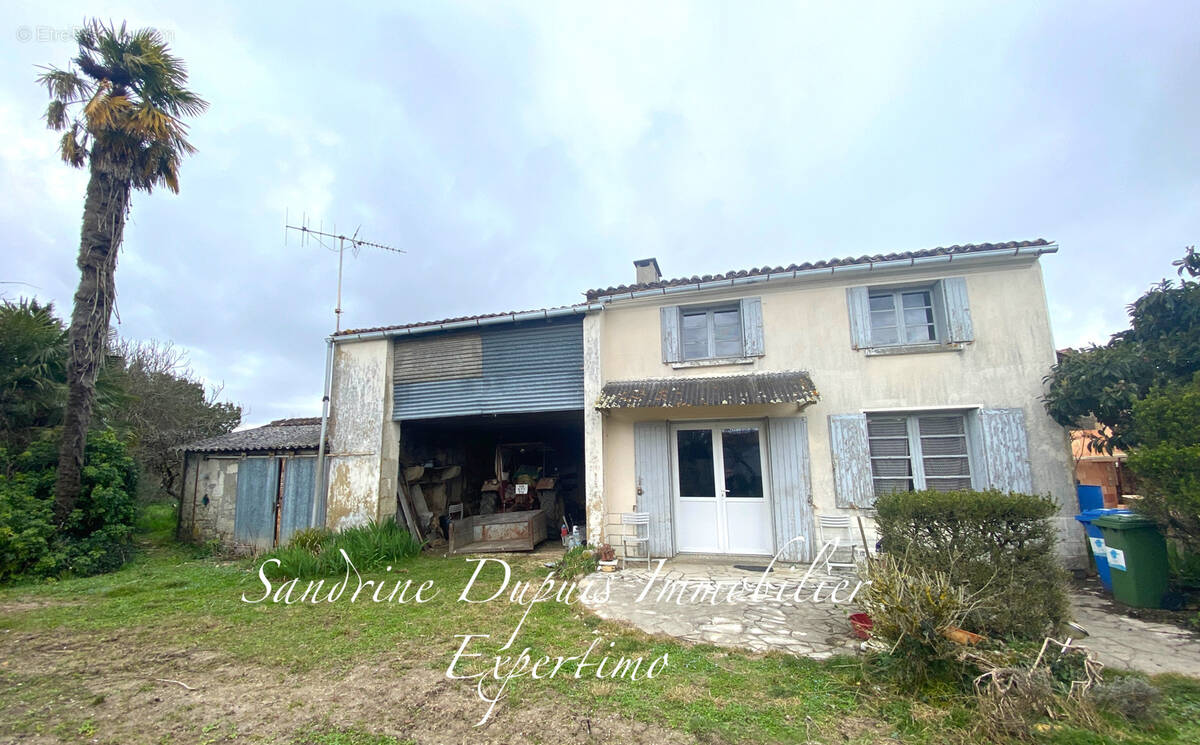 Maison à SAINTES