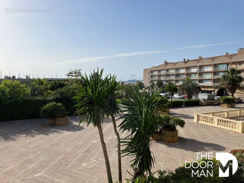 Appartement à HYERES