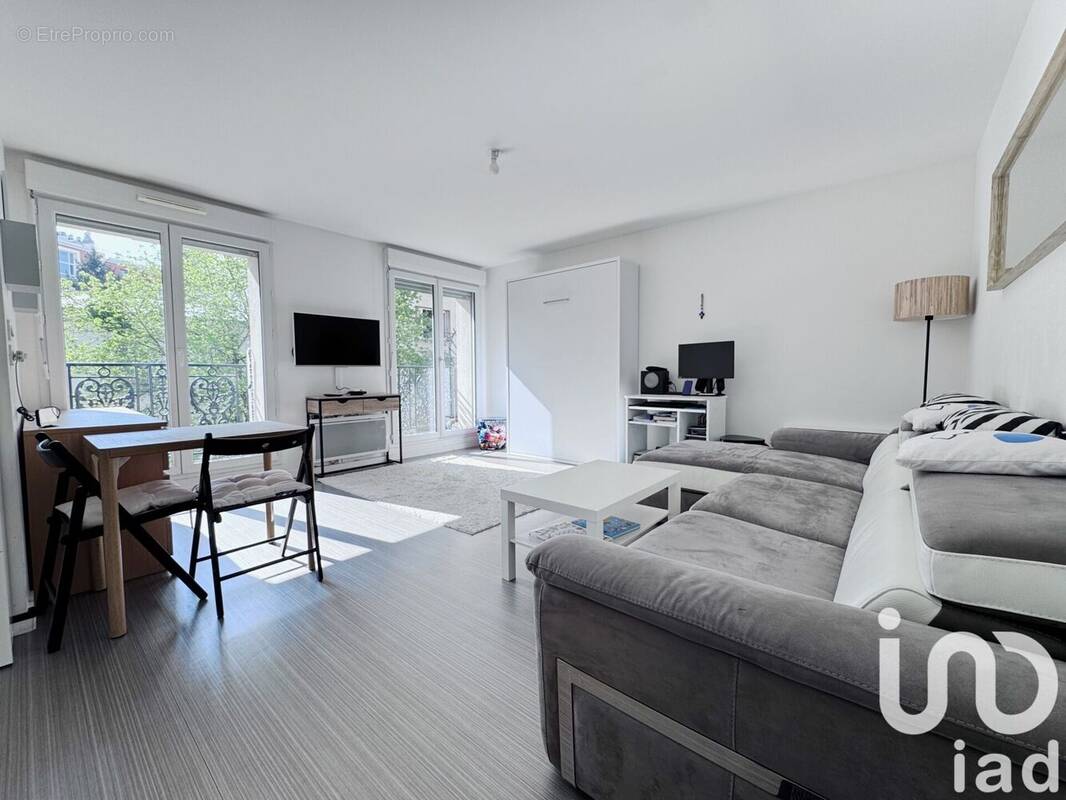 Photo 1 - Appartement à CLAMART