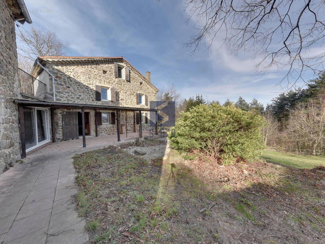 Maison à VERNOUX-EN-VIVARAIS