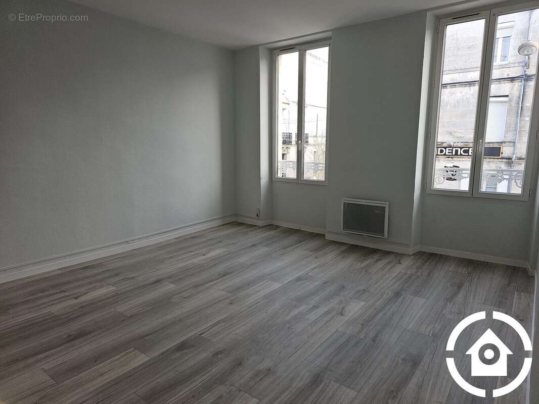 1er étage - Appartement à COGNAC