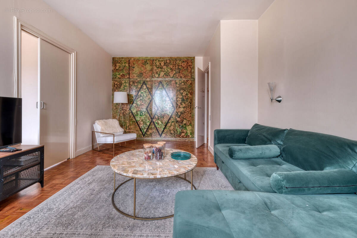 Photo 1 - Appartement à PARIS-16E