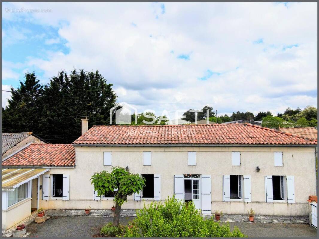 Photo 1 - Maison à SAINT-SAVIN
