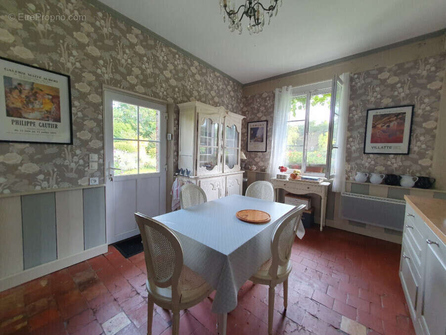 Maison à PONT-L&#039;EVEQUE