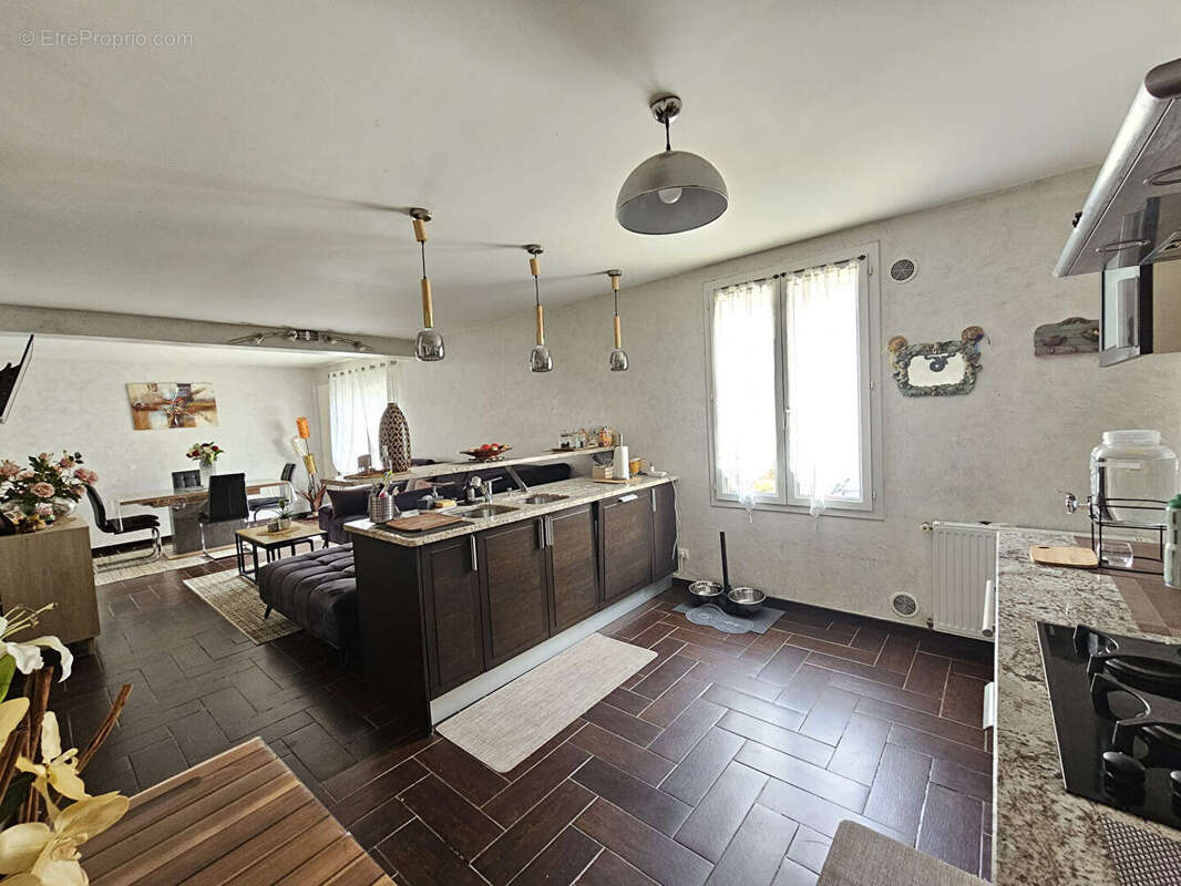 Maison à SARCELLES