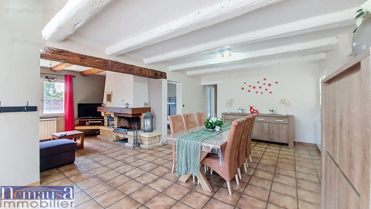 Maison à NIMES