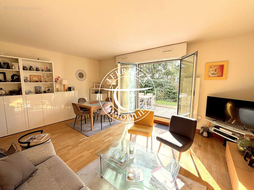 Appartement à LA CELLE-SAINT-CLOUD