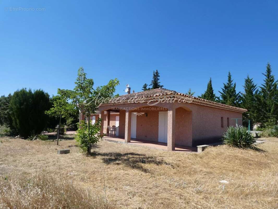 Maison à TAVERNES