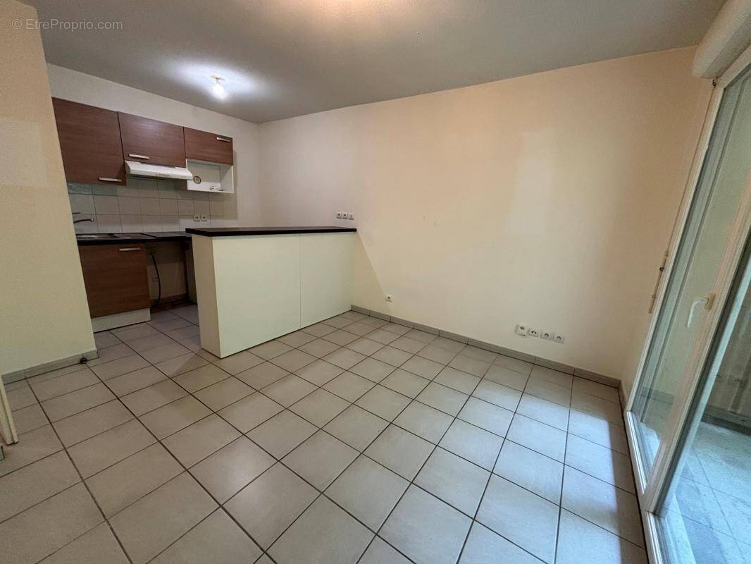 Appartement à SAINT-QUENTIN-DE-BARON