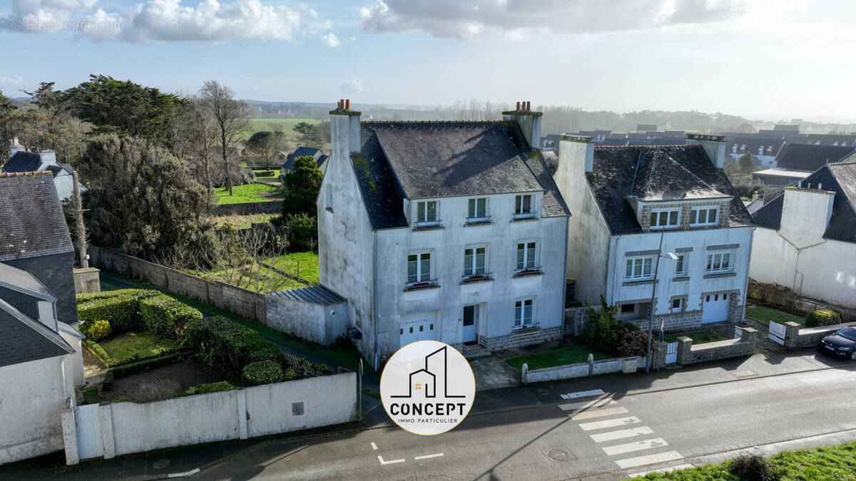 Maison à PLOZEVET