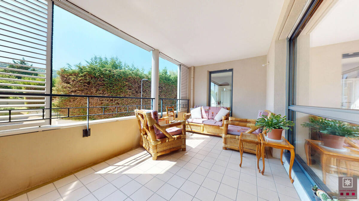 Appartement à COLLONGES-AU-MONT-D&#039;OR