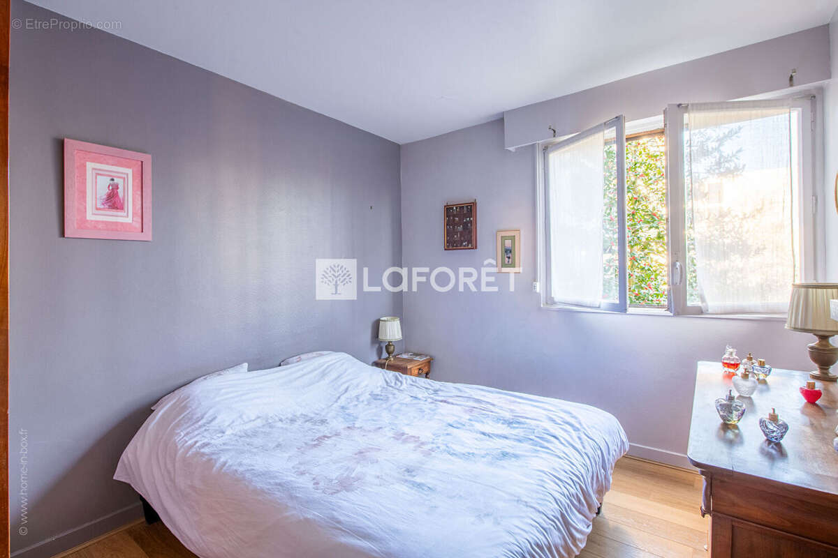Appartement à LA CELLE-SAINT-CLOUD