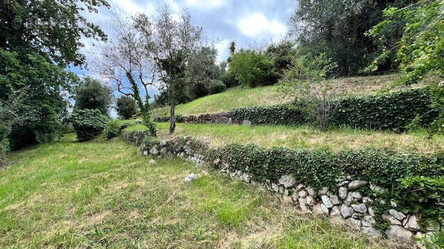 Terrain à GATTIERES