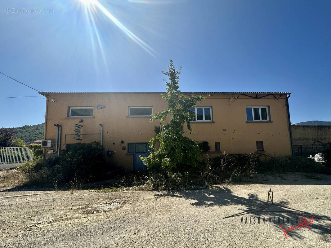 Commerce à BUIS-LES-BARONNIES