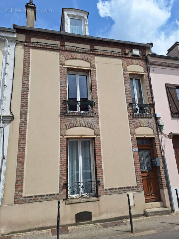 Maison à DEUIL-LA-BARRE